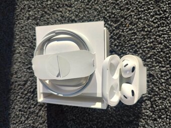 Airpods 3 generácie - 2