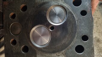 Zetor 2001 motor - 2