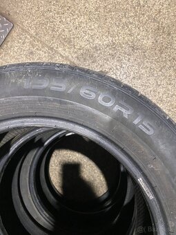 195/60 R15 - 2