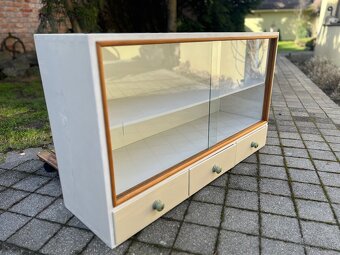 Retro závesna skrinka - 2