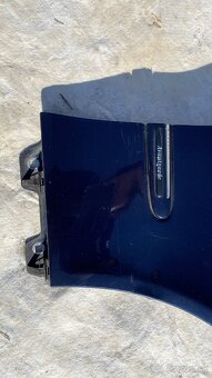 Pravý blatník Mercedes W211 - 2