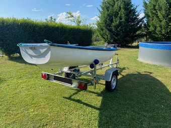 Predám laminátový čln s prívesom - 2