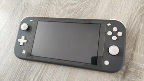 Nintendo Switch Lite (+príslušenstvo) - 2