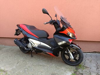 Aprilia sr max 125 - 2