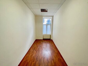 Priestor s umývadlom - 10 m2 - Moyzesova, Košice - 2