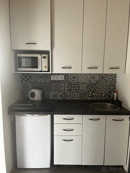 Na prenájom menší 1izbový byt na starom Juhu v Poprade - 2
