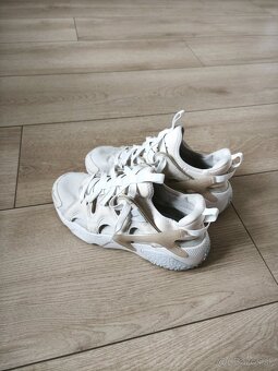 Nike - 2