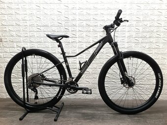 Ponúkam na predaj horský bicykel Superior XC 879 W 29" - 2