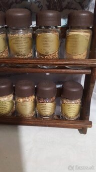 KORENIČKY, Vešiačik a doplnky RETRO-veľa kusov - 2