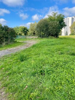 Na predaj pozemok - 2