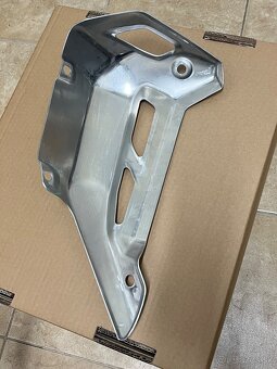 Kryt výfuku CRF1100 - 2