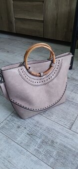 Predám dámsku kabelku - 2