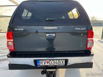 Toyota Hilux - 2