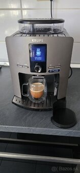 Kávovar Krups EA82 - 2