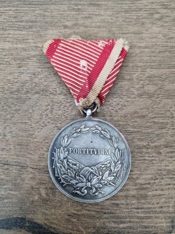 Strieborné vyznamenanie za statočnosť - 2
