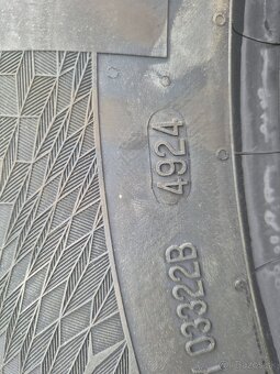 Pneu 255/60 R17 - 2