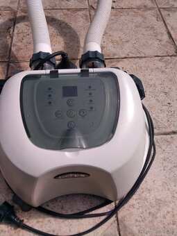 Predám pieskovú filtráciu,solinator, vysávač bazéna - 2