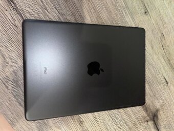 Apple iPad 10.2" (2020 model) - 2