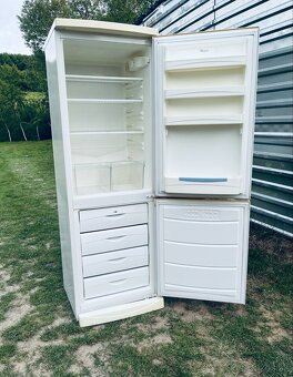 Predám chladničku s mraznickou Whirlpool - 2