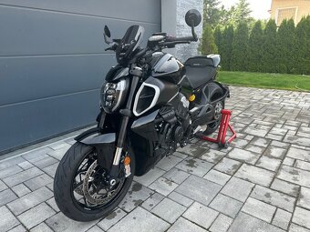 Ducati Diavel V4 2024 - 2