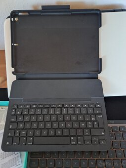Logitech puzdra na ipedy - 2
