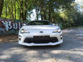 Toyota GT86 2.0-TOP STAV-NAVI-SPORT - 2