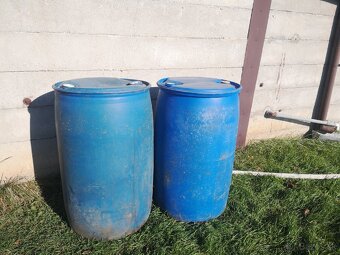 Predám Plastový Sud 220.Litrový su z PHM(nafta) - 2