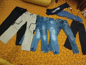 10 xPružné rifle a nohavice v 140-146 - 2