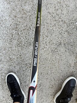 Predám hokejku Bauer - 2