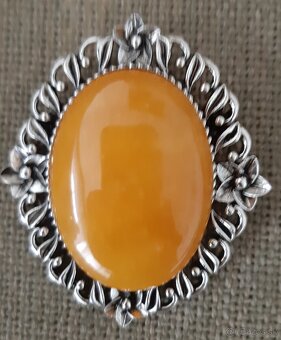 Brošne - polodrahokamy- achát, jadeit jantárový - 2