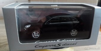 PORSCHE CAYENNE 1:43 - 2