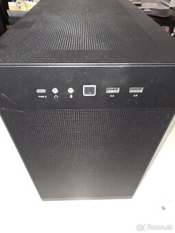 Predám PC GIGABYTE AMD E1-6010N - 2