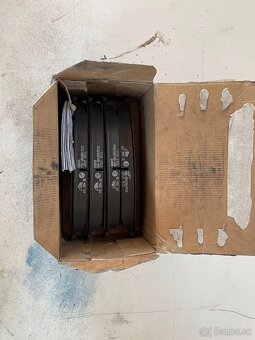 Brzdové platničky Dodge, Chrysler, Lancia - 2