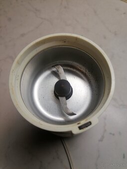 Elektrický mlynček na kávu - 2