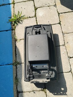 Ford Mondeo lakťová opierka - 2