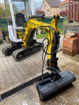 Yanmar B12 - 2