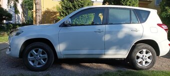 Predám Toyota Rav4, r.v. 12/2011 - 2