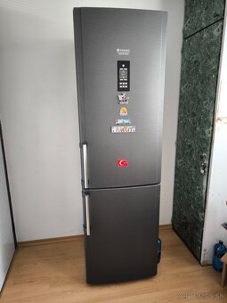Voľne stojaca kombinovaná chladnička Hotpoint XH9 T2Z COZH - 2