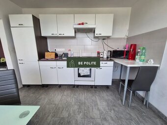 Zrekonštruovaný 2-izbový byt, 65 m2, veľký balkón, širšie ce - 2