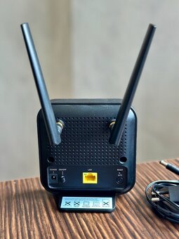 Predám Asus 4G-N12 B1 - LTE router - 2