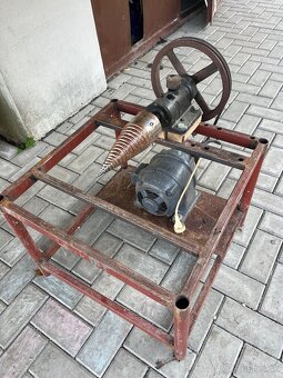 Kužeľová štiepačka - 2