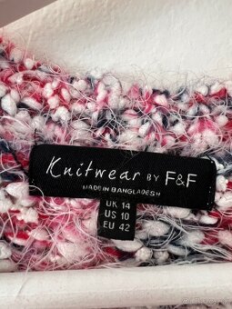 Príjemný elegantný dámsky sveter - veľ. L - TOP STAV - 2