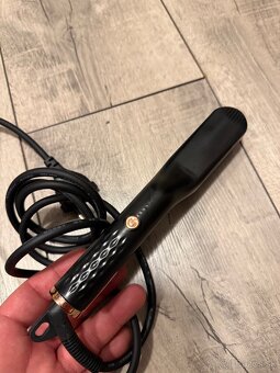 Žehlička na vlasy/bradu - 2