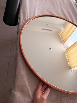 Okrúhle zrkadlo - 2