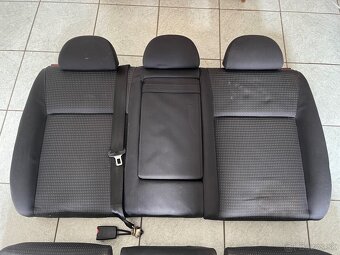 Zadné sedadlá Superb - 2
