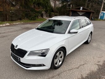 Skoda Superb Combi 2.0TDI DSG - 2