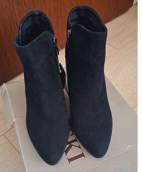 Kožené čierne dámske kotníčky LASOCKI veľkosť 37 - 2