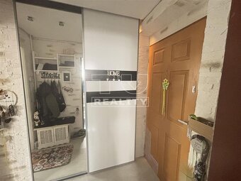 Novinka na predaj : 2,5 izbový byt pri centre, Poprad - 2
