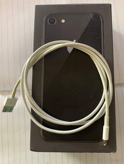 iPhone 8 64 GB - 2