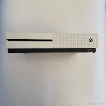 Xbox One S - 2